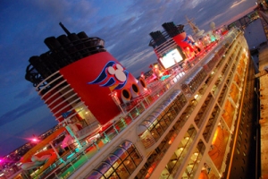 Disney Cruise спускает на воду новый круизный лайнер